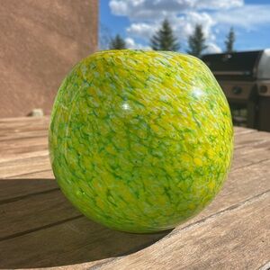 Vintage Hand Blown Art Glass Vase – Green & Yellow Confetti